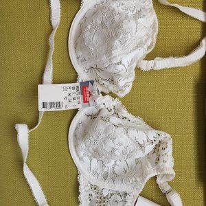White lace bra